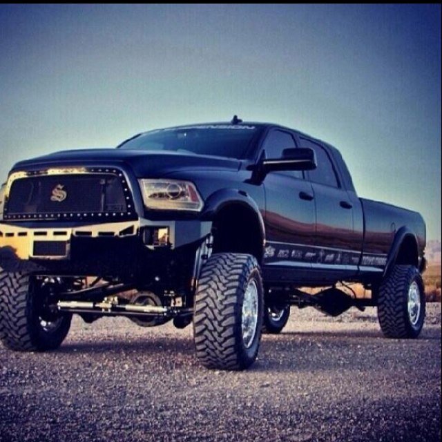 Dodge Official, Lifted Dodge 
            Ontario,Canada