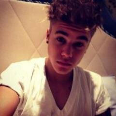 Stay with Justin forever because i'm proud Belieber