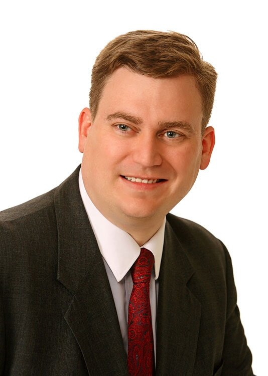 I help a select group of clients develop financial strategies and use a diverse array of products to make goal oriented, risk based financial decisons.