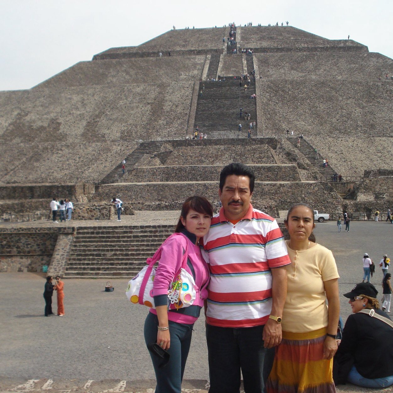 excelente secretaria,adorable,carinosa,simpatica tia de parvulos tia de dos lindos sobrinos excelente ama de casa y madre de una linda preciosura