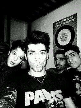 private account of @zaynmalik
just close your eyes and enjoy the rollercoaster that is life :) x
