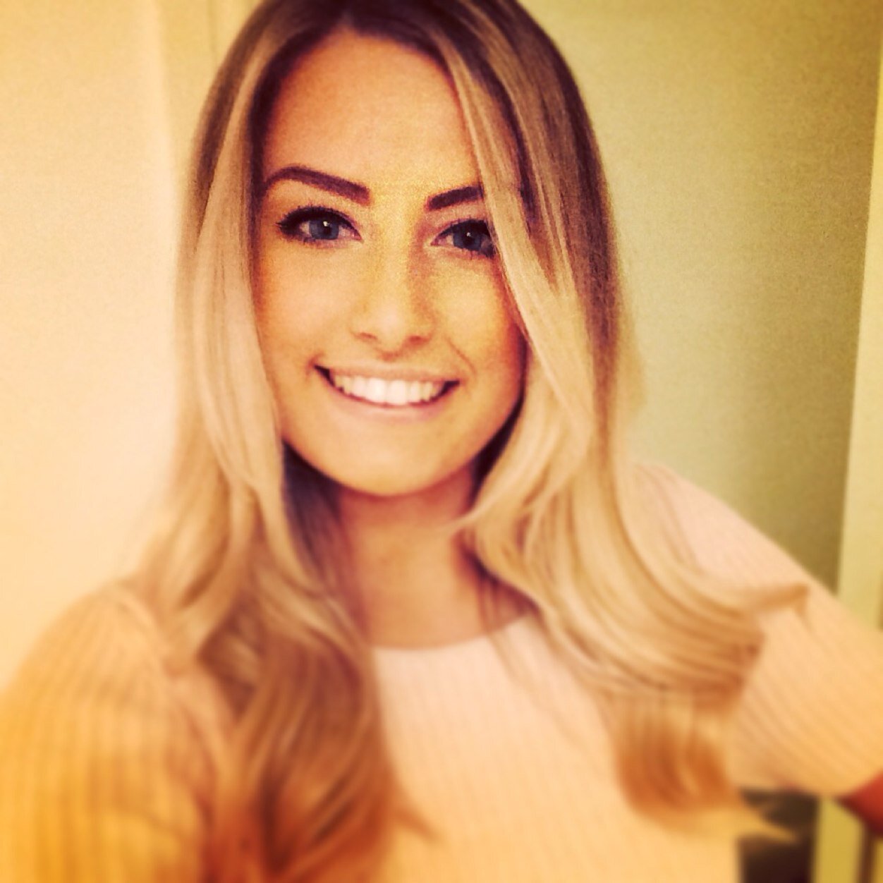 Hollylath's profile picture. PR & Marketing Freelancer for home, lifestyle, fashion, food & travel brands! B2C & B2B!