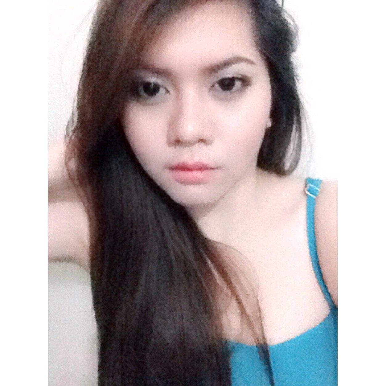 Young Adult, BS Economics' College Student (University of the Philippines), Perpetual Learner, Can't live w/o MUSIC. I love Movies & Fifty Shades.