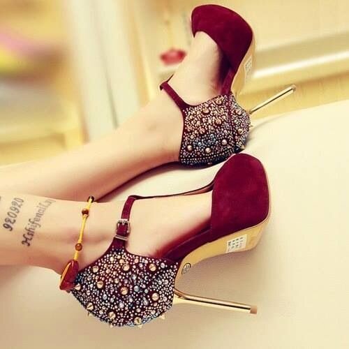 I don't know who invented high heels but I swear we all owe em one!