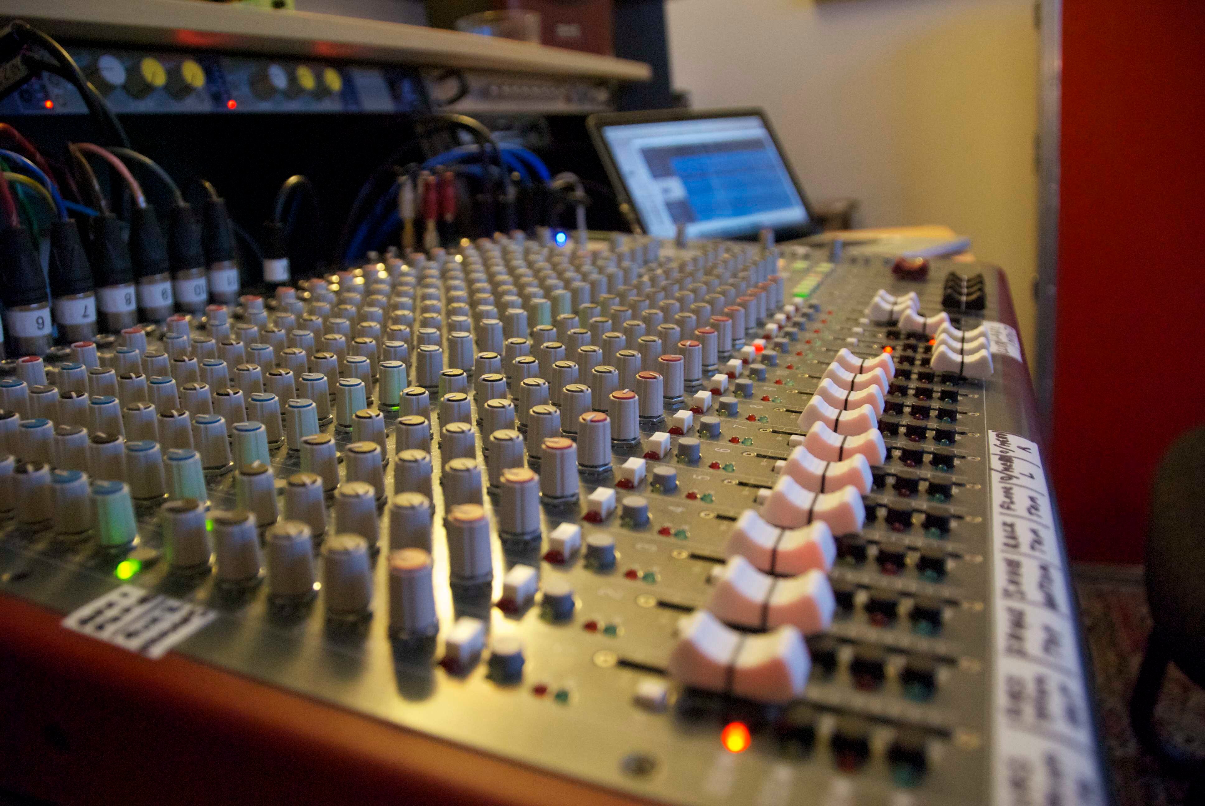 Awesome studio for £180 per day with engineer! Control room, live room (14'x10'), & electronic drum room. Inexpensive writing & tracking facility.