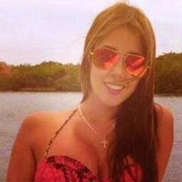 manuela gomez ,eres nuestra reina.. como tu ninguna.! solo fans honestos y frenteros @manugomezfranco si no eres fans de manu no nos sigas gracias @manufanscol