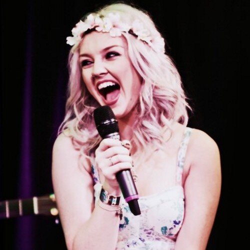 Hi! I'm russian directioner, lovatic and mixer)))