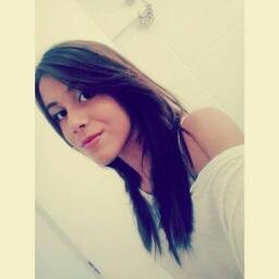 Nada melhor do que derrubar com um sorriso, quem um dia te machucou com uma lágrima.