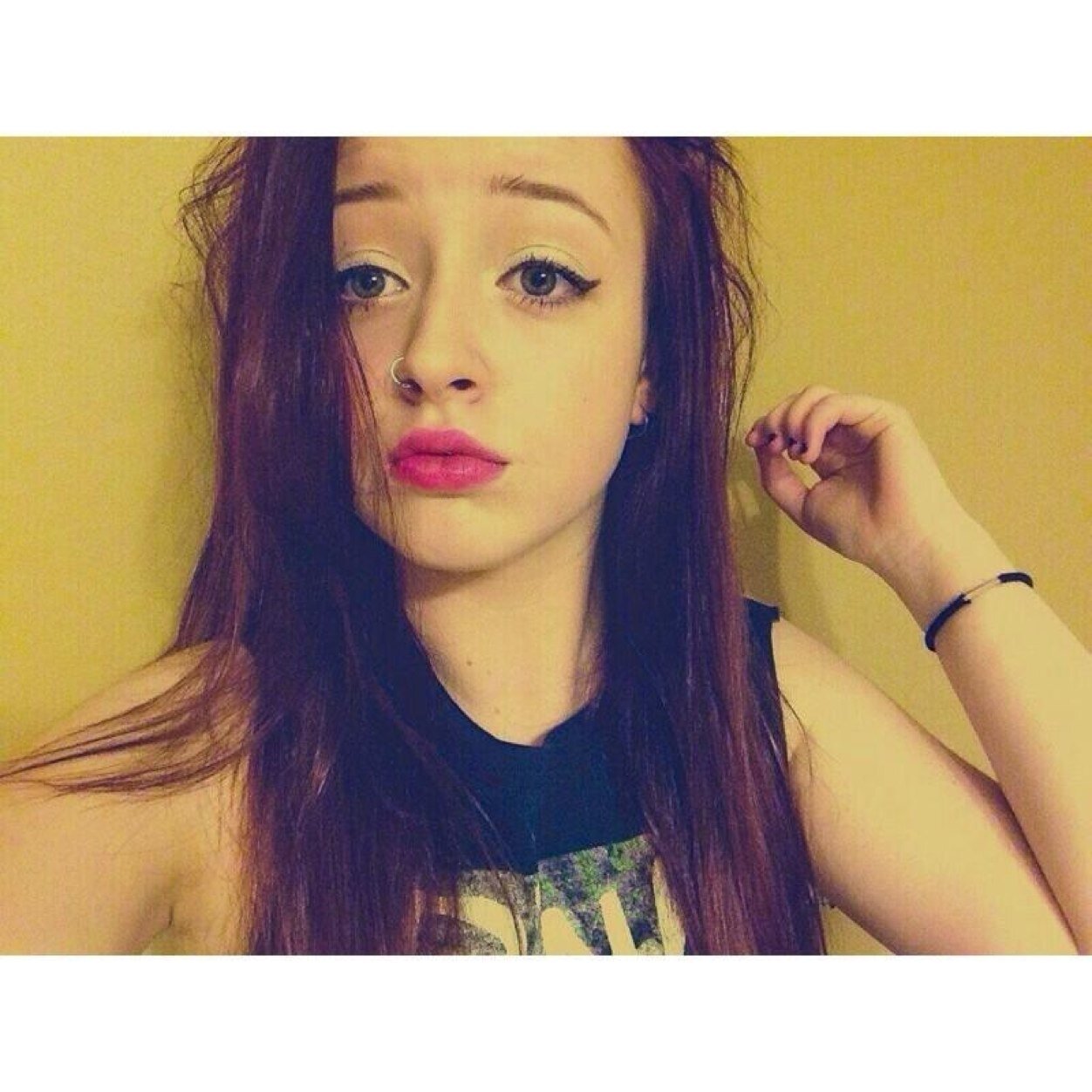 neesaflorida's profile picture. -drake❤••socccer⚽⚽•• 4/9/95