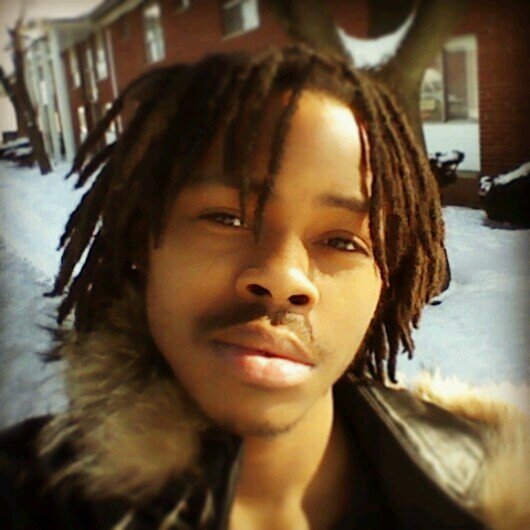 CEO Money memeber with @mariegotbarz check me out some time lookin for people to colab with and beats so hit me up at 313 854 1621