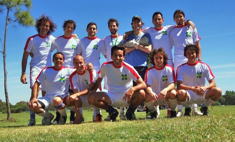 DeOtrosLaresFC's profile picture. De Otros Lares F.C
Equipo de Futbolistas Amateur. Magia,Garra,Sacrificio y pelota al piso.
@Laranaclub, Zona `A´ ,Domingos.