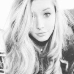 I ship bullshit ✌ |one direction|little mix|the vamps| Lana is my queen.
