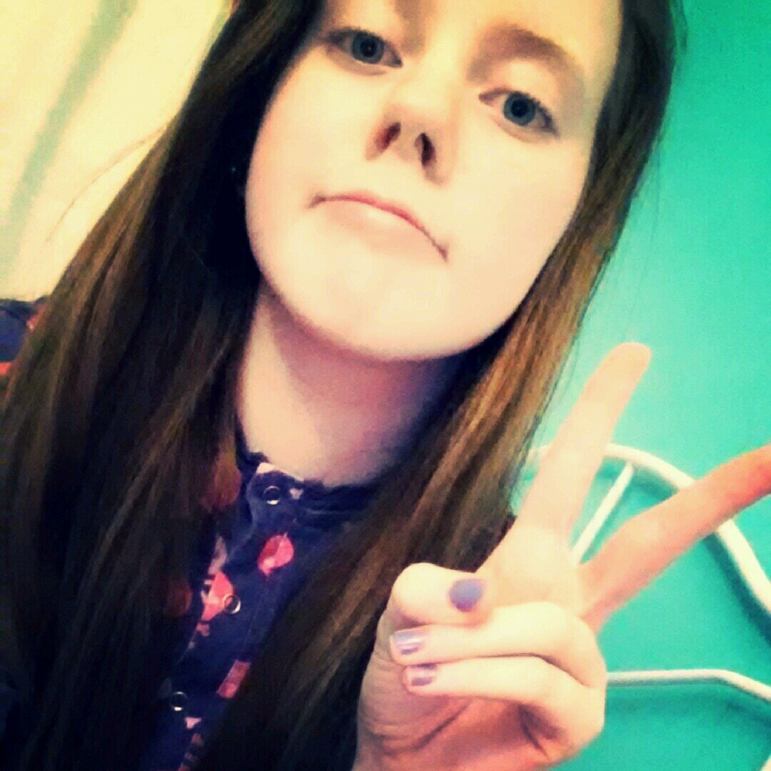 Hello, Im a Directioner:) x
