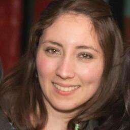 Técnica Univ. en Comunicación - UNT, trabajo como coordinadora del área de comunicación en la Fac. de Cs. Económicas UNT. Periodista de Radio 21 Tucuman