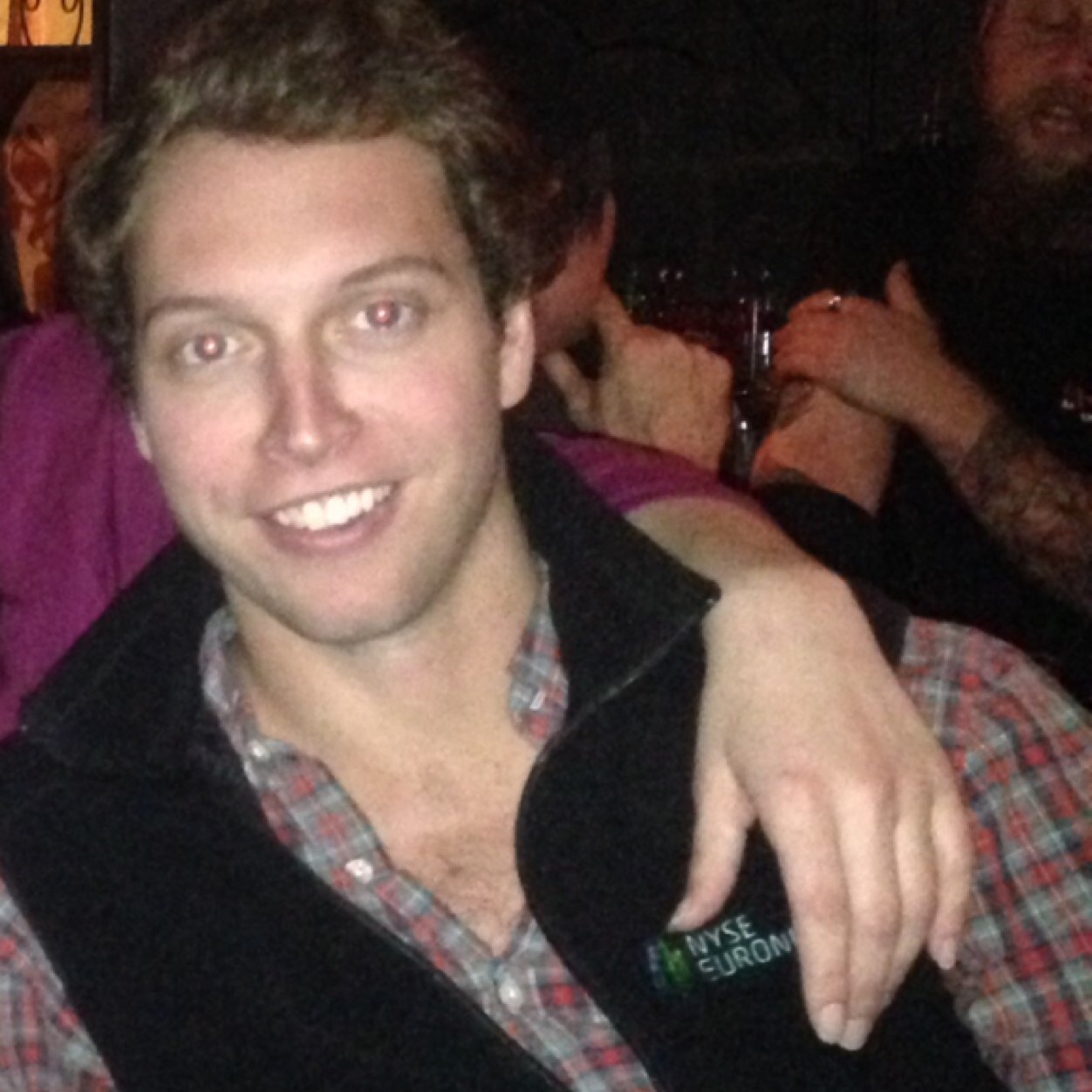 PeterBentonSull's profile picture. Nothing I hate more than a suit with no tie

Work in politics/finance @fghnorthamerica