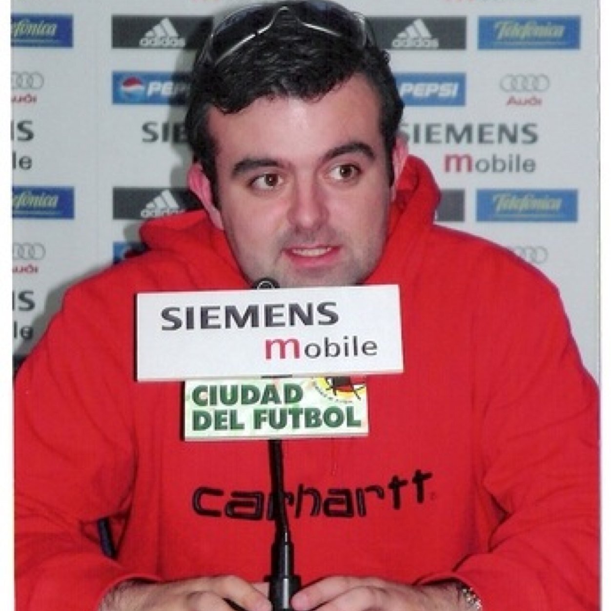 Profesor en @VReinaGijon y aprendiz de todo a tiempo completo. Entrenador de fútbol en @TSKROCES_OFIC