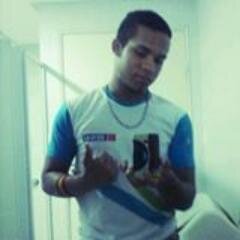 Eu sou uma pessoa extrovertida gosto muito de se misturar com todos ser amigos de todos, mas tem uma coisa não gosto de quem fala do meu flamengo.