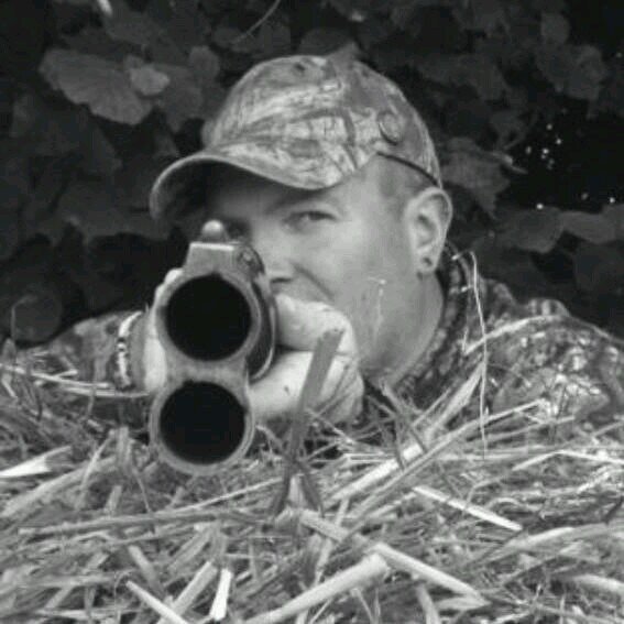 i'm a welsh builder , countryman and proffesional mole catcher . i work for a shooting organisation called NOBs ( national organisation of beaters ) . And a yid