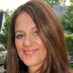 I'm a wife, mother of 3 & own a home staging & decorating business. I also write a blog Bungalow At Home where I share my obsession with decorating!