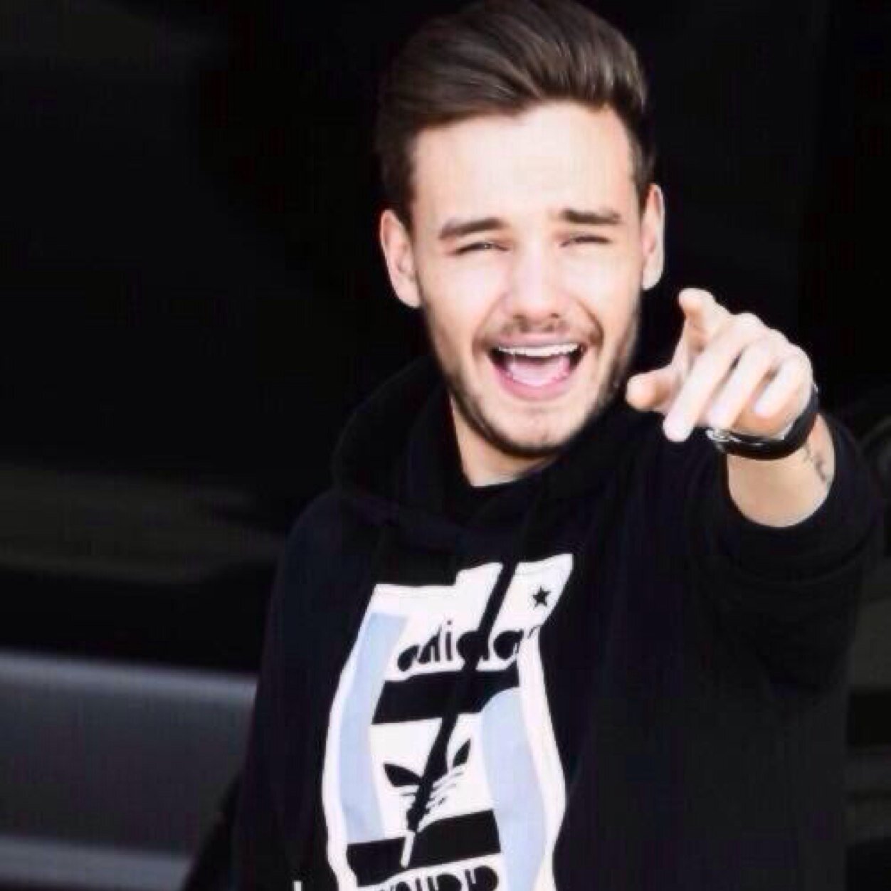 Free follow, go follow @datxzarry ✌️