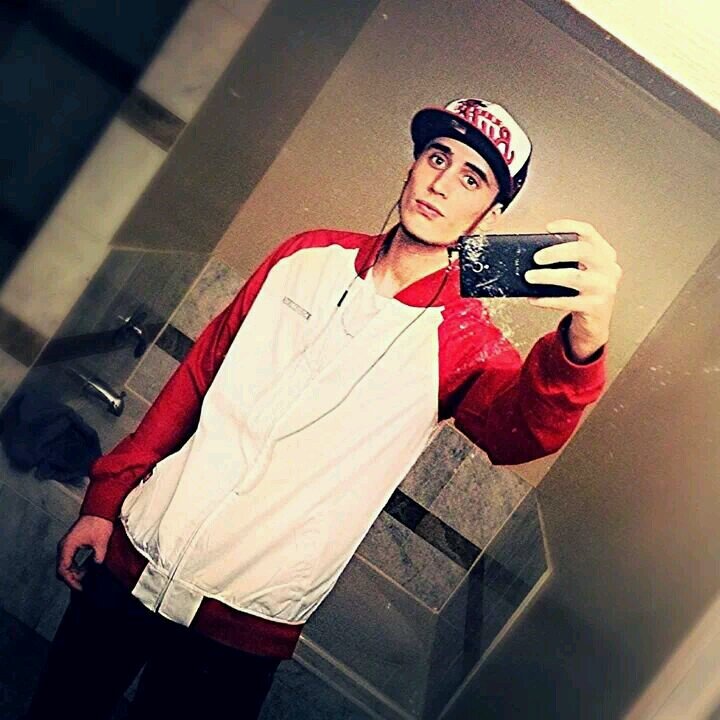 jamesnoble905's profile picture. 18 yrs old, POB: Mississauga