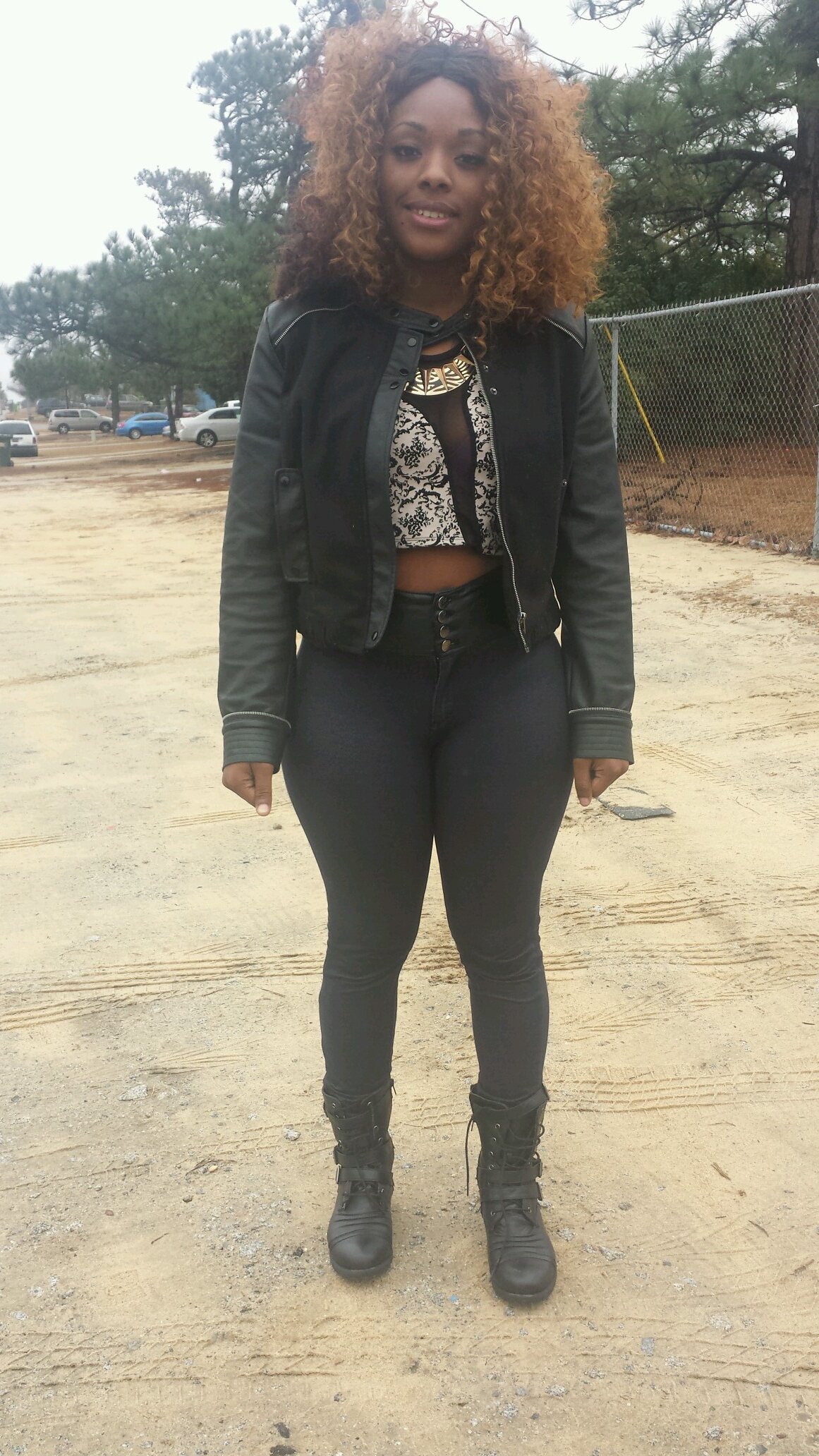 PROUD PARENT; hips of a godess ^_^ ass like wow/ will beat a mf ass. Hate fake mfs ..;all about my mf money ,blowin loud lesbo duhhhe