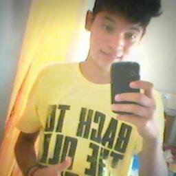 Porque sempre vão ter vários pra tentar te humilhar
Não abaixe a cabeça levanta esse olhar
Vamo tá junto mermo se for a 1 milhão de milhas,  ♪