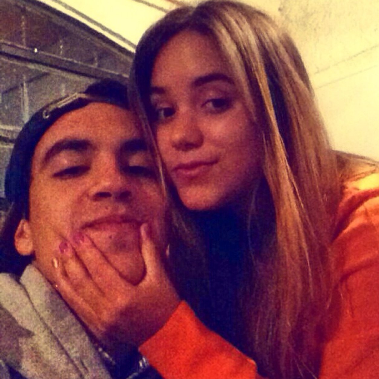 lolifuen's profile picture. El problema no es que digas..el problema es que lo callas ;*