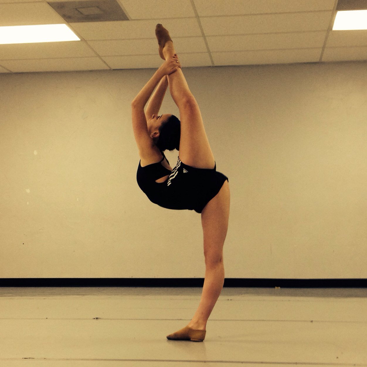 ARealDancer's profile picture. simply dance.