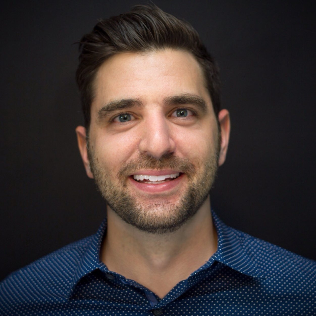 Digital thinker. Hockey fan. New business owner. Misplaced New Englander. Persnickety husband. Lover of all things orange. Founder of Five & Done Creative Group