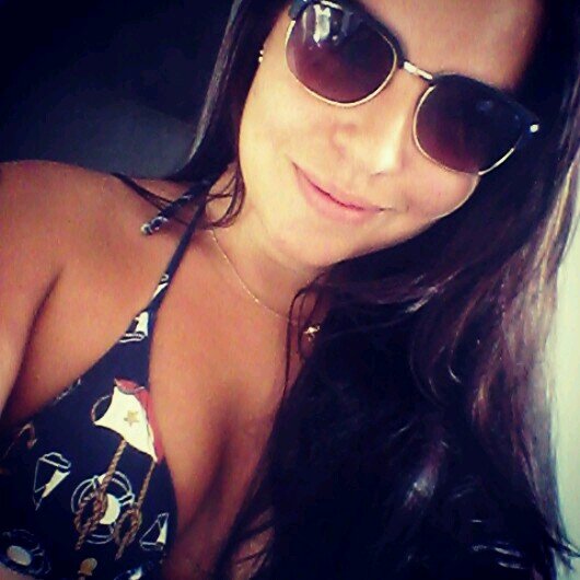 louca de fato ! complicadamente viva ;*