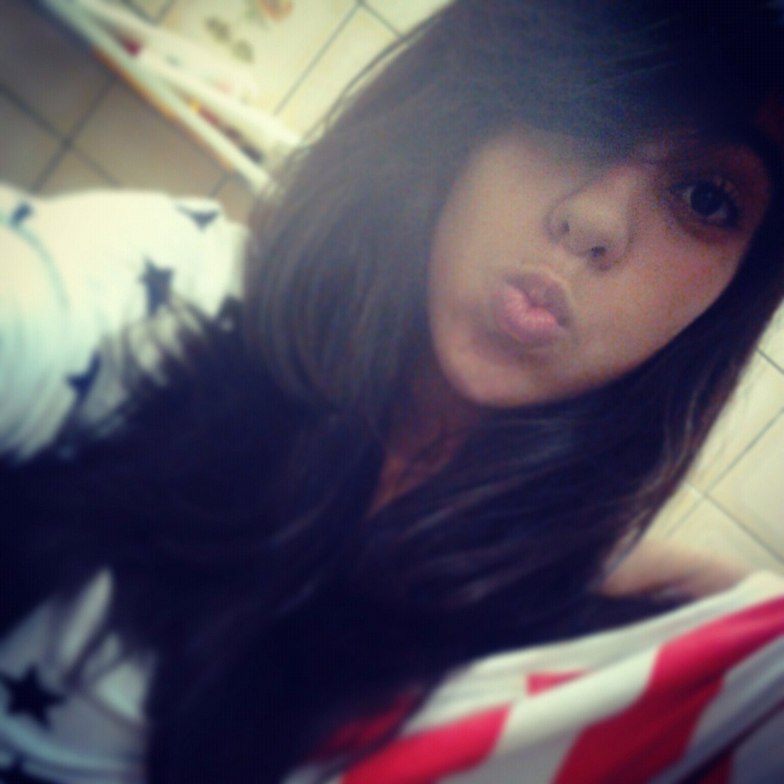 - Chata, boba , ciumenta i dramattica ! Acho ruim? Pega eu :3    #McGuiPaixão