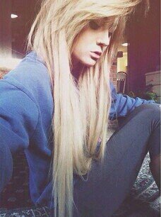 ❋At night when the stars light up my room I sit by myself talking to the moon. Trying to get to you In hopes you're on the other side talking to me too.♥