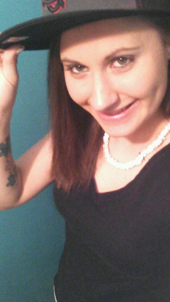 AndreaBeth3192's profile picture. ♡lesbian♡ ♥tattoos & piercings♥ ♪music is everything to me♪