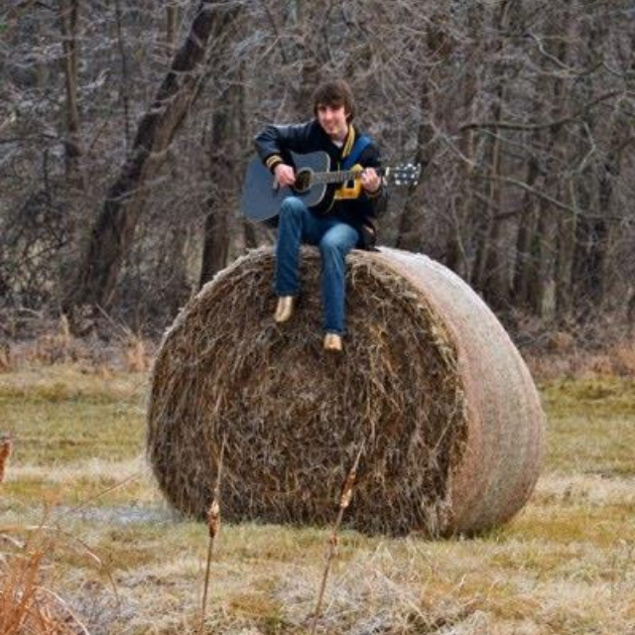 Just a small town country boy that loves to praise God through playing/writing songs for Him