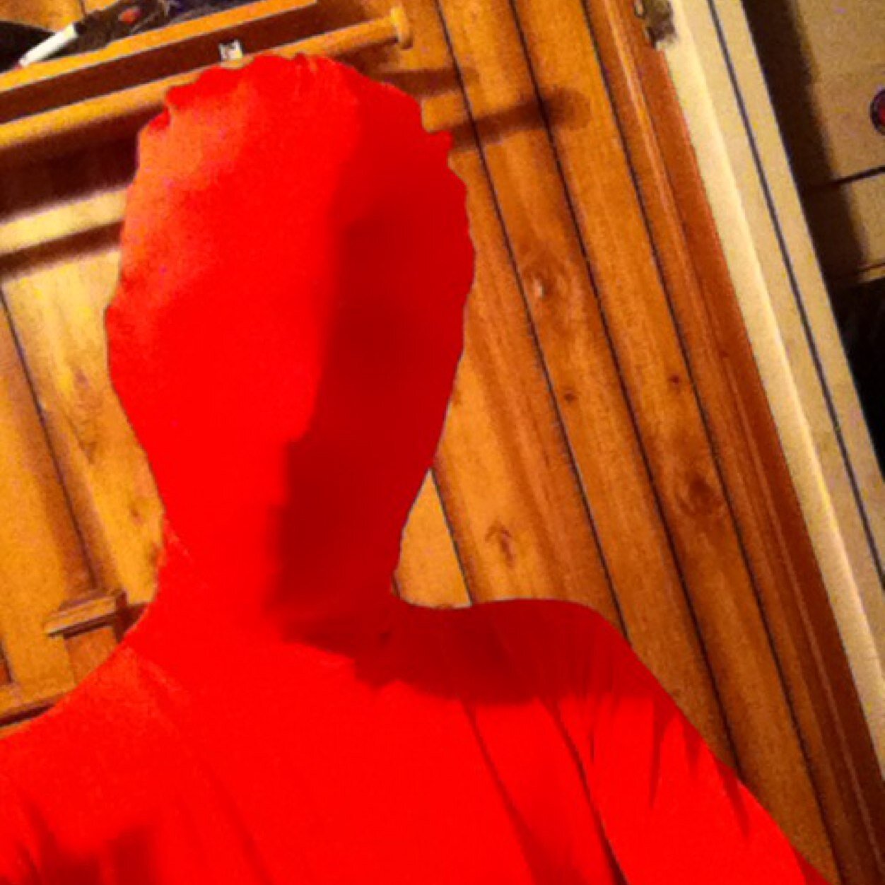 Im a gamer follow me and subscribe to me on youtube at Gold Dollar