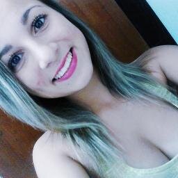 estefany_burg Profile Picture