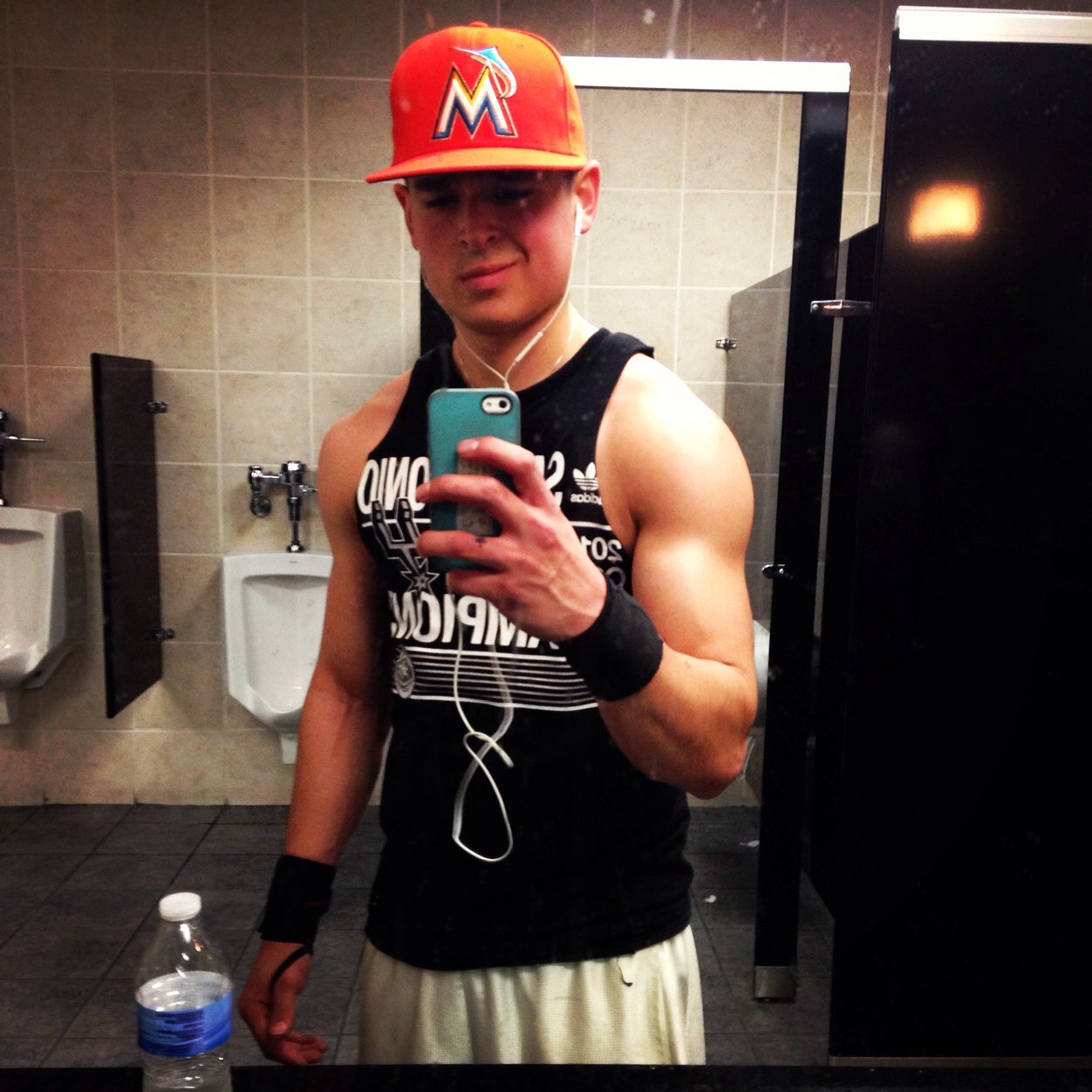 #FitnessFreak | #Nutrition | Family Before Everything | God Will Lead The Way | #Baseball | IG: JayJayy_2013 | Philippians 4:13
