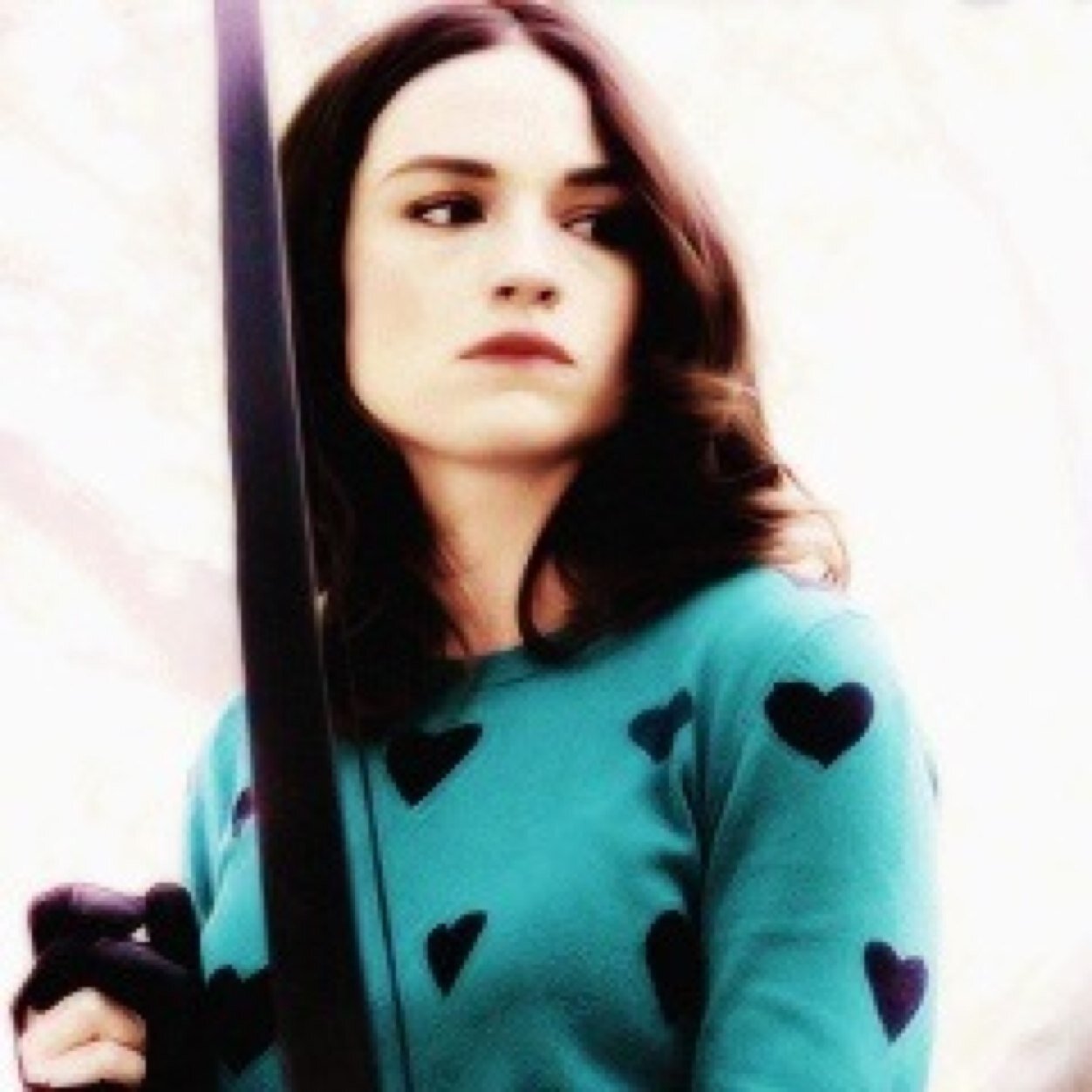 Follow @DobrevaRoden help me reach my goal! I'm following back in that acc too :)