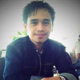 @Ayhu_Syarifah | Dengan atas nama siapa lagi kita harus berdamai, jikalau Tuhan tak kau pun anggap? | Web Developer | Call for Order +6282292318744