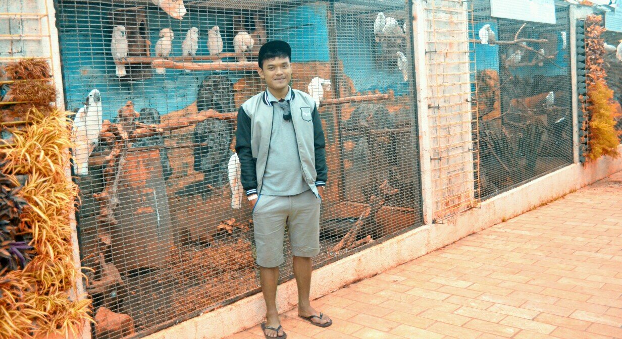 Gak perlu jadi bijak di twitter biar d follow orang banyak, karismatik kyak sya aja udah cukup kok HAHAHAAAAAAAAAAAAA