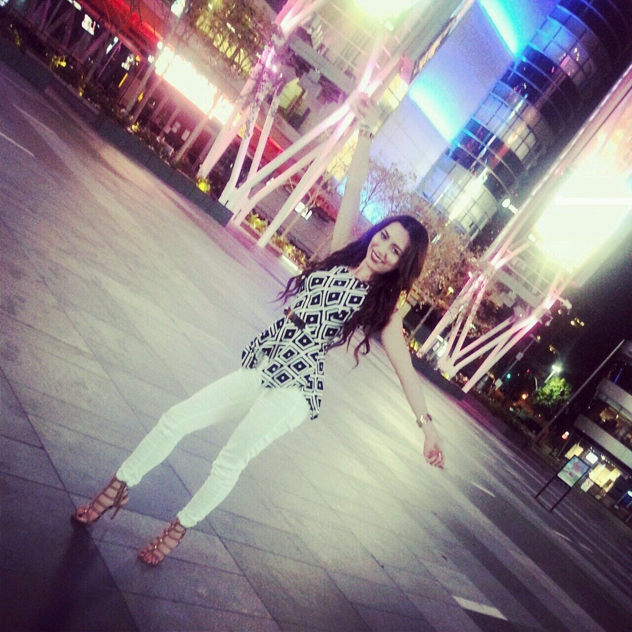 _FcknSilveee's profile picture. IG @_Sivi