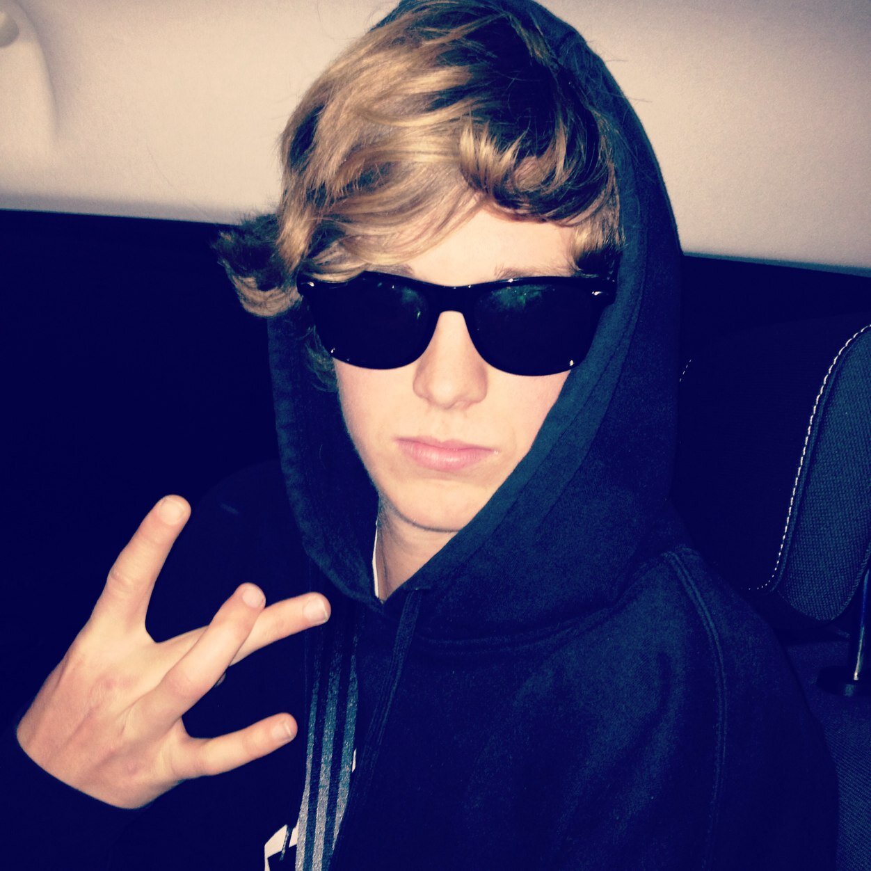 mokerfijneman's profile picture. 