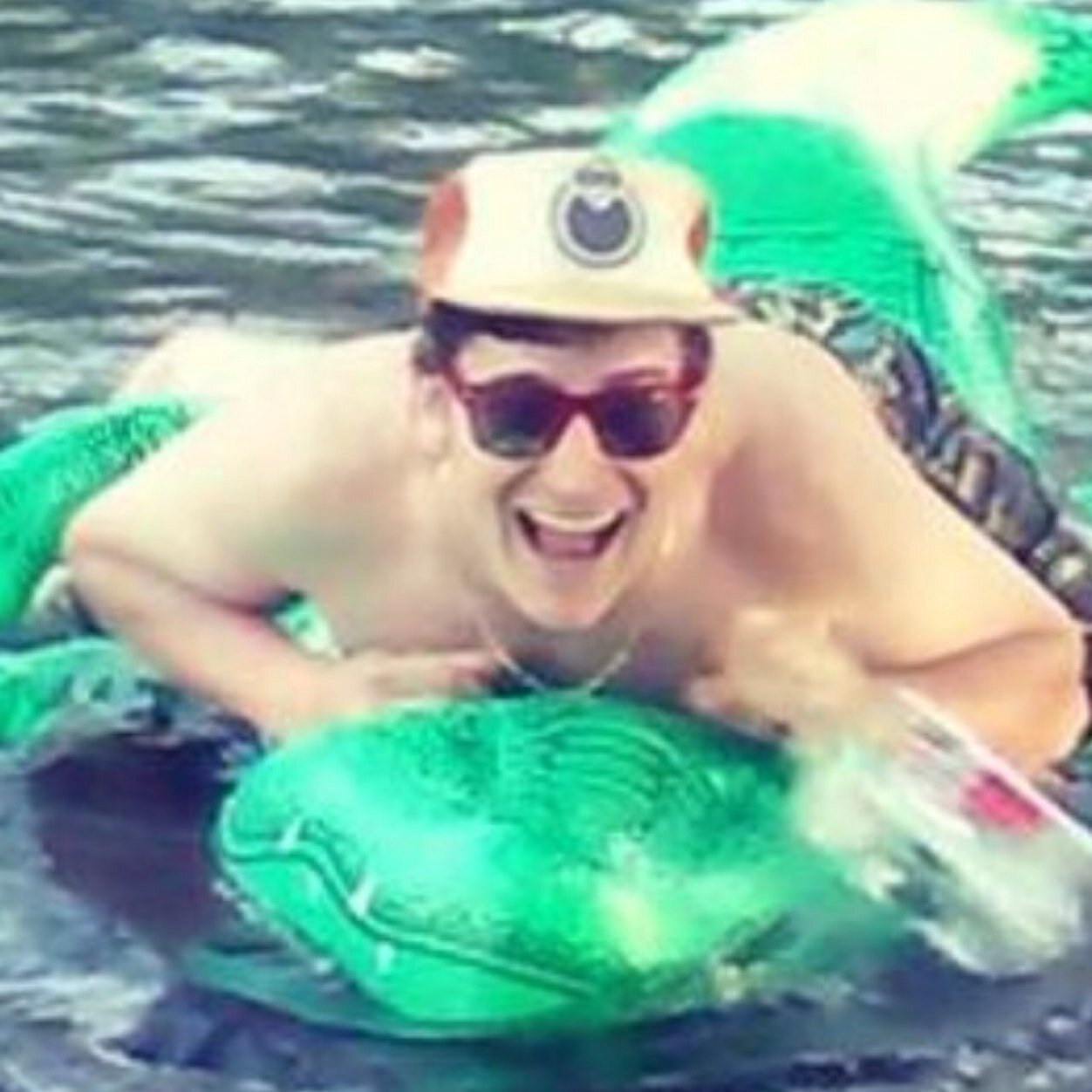 drunkclownonme's profile picture. FarmLyfe