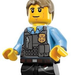 eltipolego's profile picture. Un tipo cualquiera, de juguete. Buscando las piezas de mi ser.