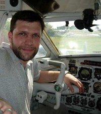 hewmeurce's profile picture. Друг - это тот, который в большой, шумной компании заметил, что ты ушел.