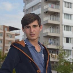 DELIKANLI ADAM RENKLI TAKIM TUTMAZ.BEŞİKTAŞIM SEN BANA BABAMDAN KALAN MIRAS DEGIL OGLUMA OLAN BORCUMSUN...