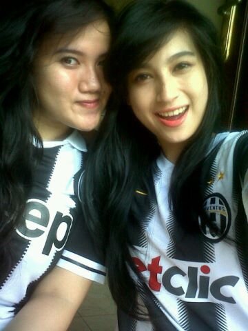 Juventini Angel, Nona Muda Pembela Sang Nyonya Tua...Follow Me For Follow Back :)