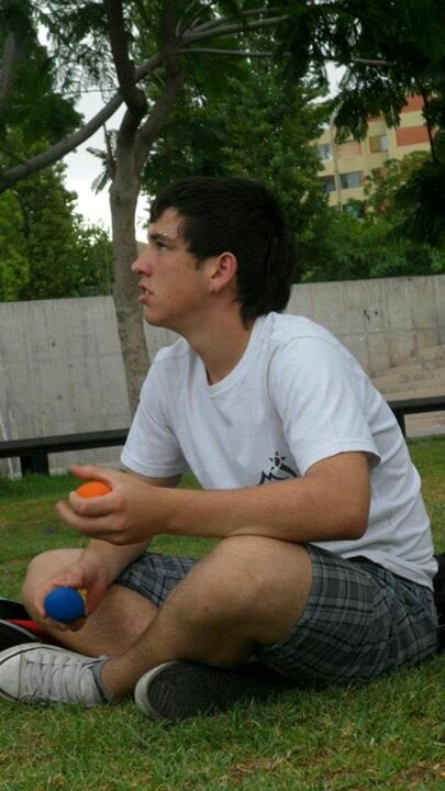 jugador de alianza guaymallen futsal. amor por el club godoy cruz antonio tomba