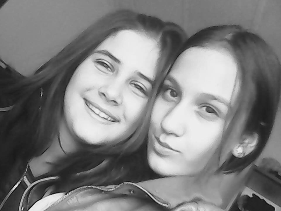 müzik dinlemeyi  seviyorum ♥♥♥♥